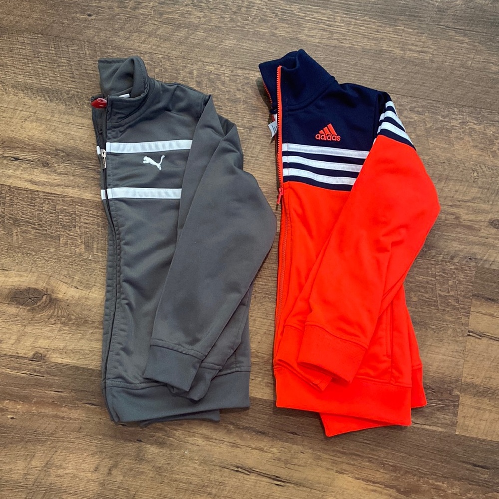 Boys size 6 zip up sweatshirts